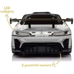 Mercedes AMG GT3 gris pour enfants avec aileron arrière, feux LED, calandre AMG et pare-chocs sportif, détails réalistes et allure de course