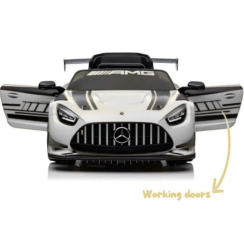 Mercedes AMG GT3 Blanc pour enfants, style course avec calandre AMG, bandes noires, aileron arrière, portes ouvrantes et phares LED réalistes