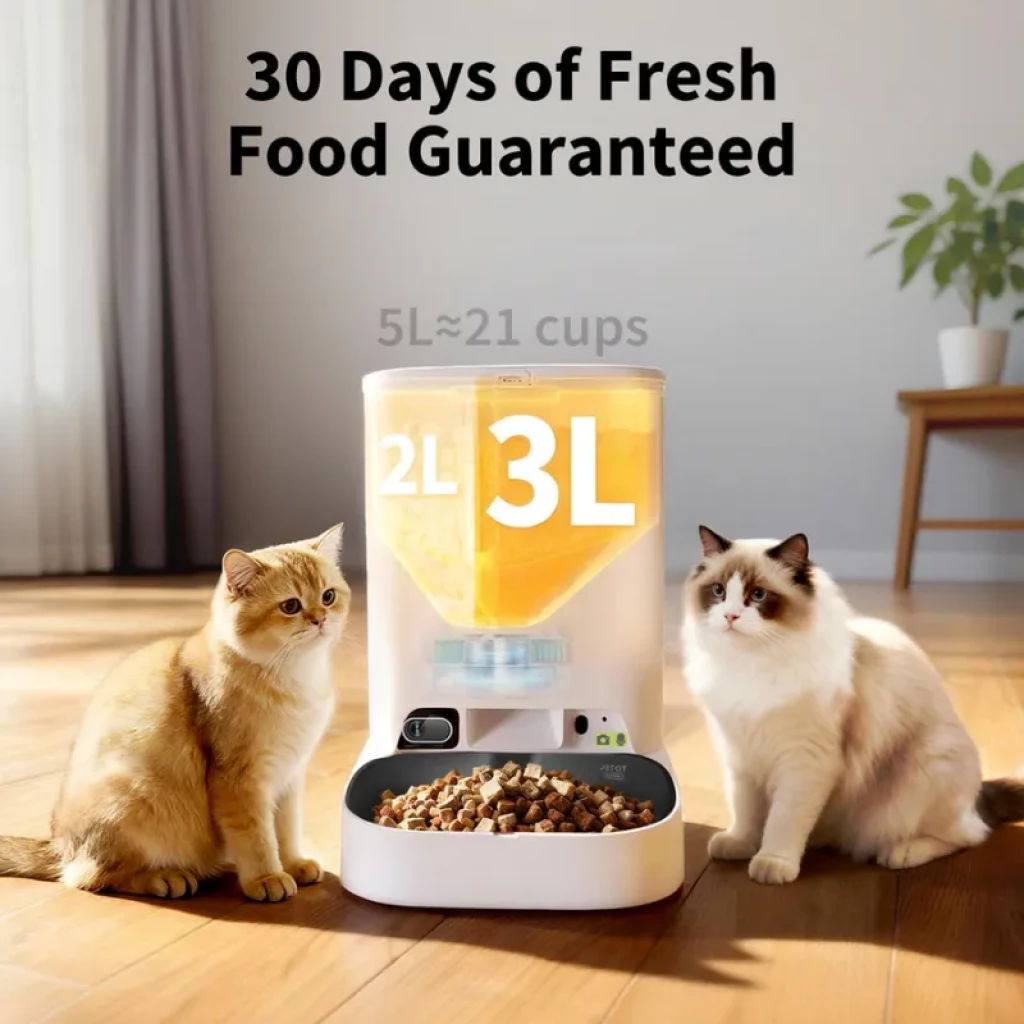 Produto: alimentador automático PETKIT branco com dois reservatórios visíveis, bandeja frontal e câmera AI integrada para monitorar porções de ração - Item4