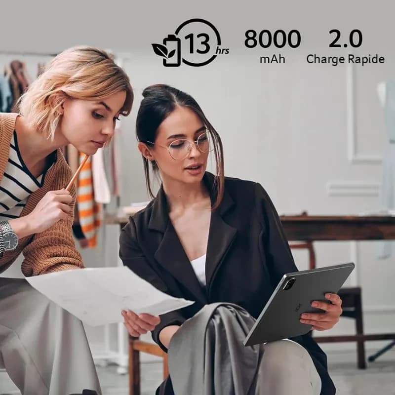 Image promotionnelle avec des informations sur la capacité et l'autonomie de la batterie de l'Acer Iconia Tab P11