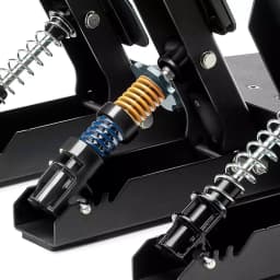 Thrustmaster RACE PEDALS III LC con resortes de colores ajustables, estructura metálica robusta, pedales antideslizantes y mecanismo de compresión preciso