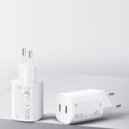 Xiaomi 45W Nano Turbo Charging, adaptador de corrente branco com 2 portas USB-C, design compacto, pinos europeus, acabamento liso e logotipo Mi discreto