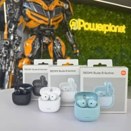 Xiaomi Redmi Buds 8 Active Azul em estojo azul-claro com indicador LED; design semi-intra, hastes curtas, acabamento brilhante, embalagem oficial ao fundo