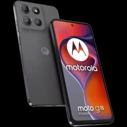 Motorola Moto G15 Power gris con triple cámara trasera, pantalla 6.72 con perforación central, acabado texturizado, logo M, bordes curvos y delgados