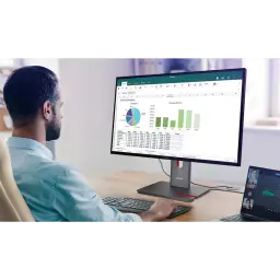 Monitor Lenovo ThinkVision P34WD-40 curvo de 34 pulgadas, panel IPS WQHD, 120 Hz, biseles finos, soporte ajustable y conectividad visible en escritorio