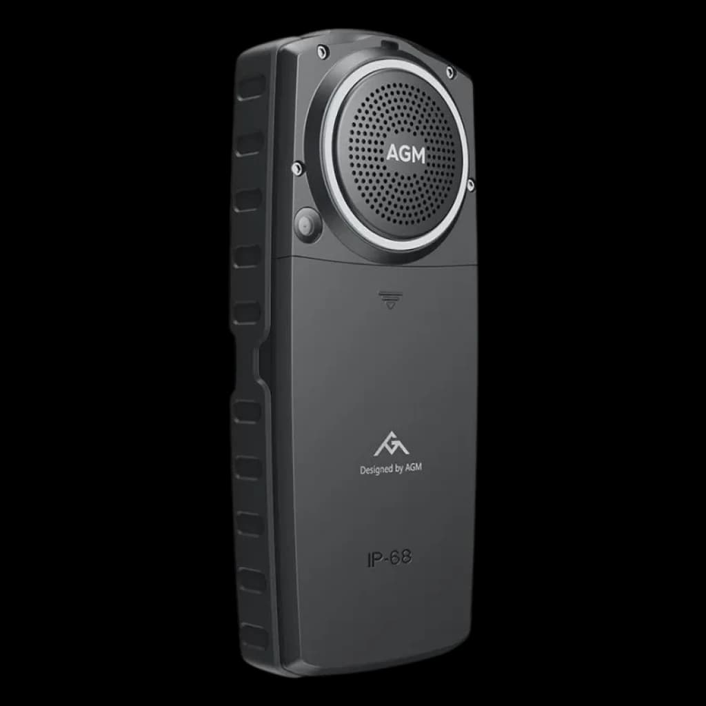 AGM M6 2,4 Pulgadas 4G con carcasa robusta negra, altavoz trasero de 3,5W tipo rejilla, bordes texturizados antideslizantes y certificación IP68 resistente