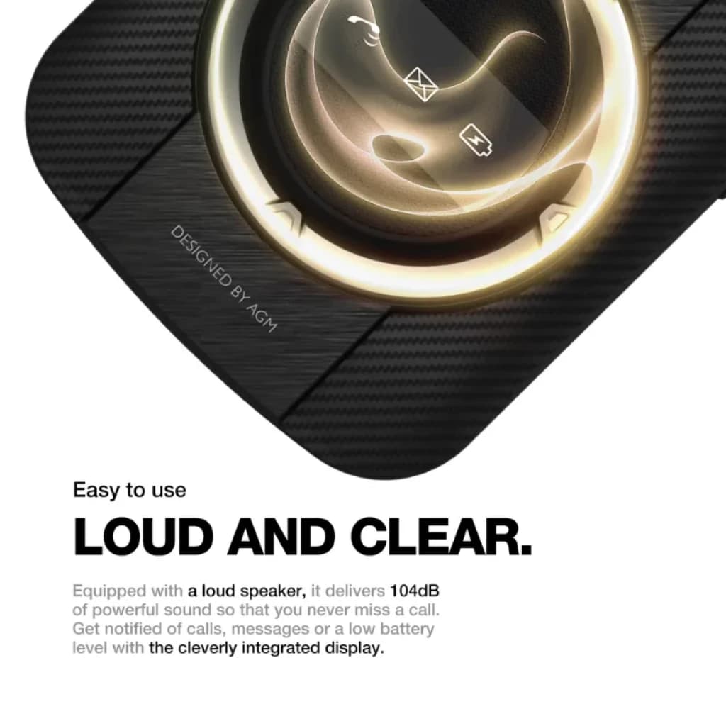 Altavoz potente integrado por AGM con luz LED circular, iconos de notificaciones y texto Loud and clear en primer plano sobre textura tipo fibra de carbono