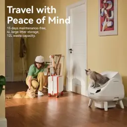 Arenero autolimpiable blanco con tapa abierta, diseño compacto y moderno, base elevada y apertura amplia; control WiFi, ideal para hogares con gatos