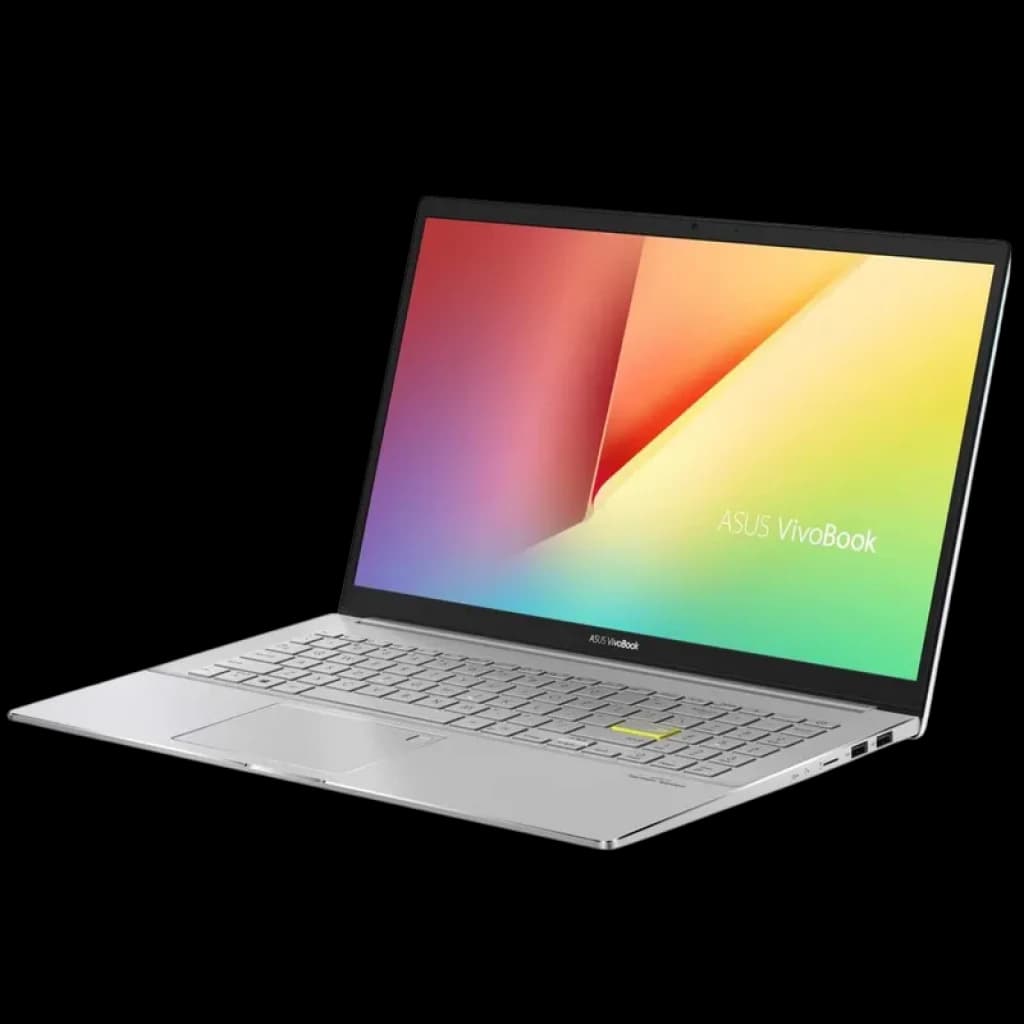 Laptop Asus VivoBook S15 plateada, pantalla 15.6 con biseles delgados, teclado gris con tecla Enter en verde, diseño delgado y acabado metálico premium