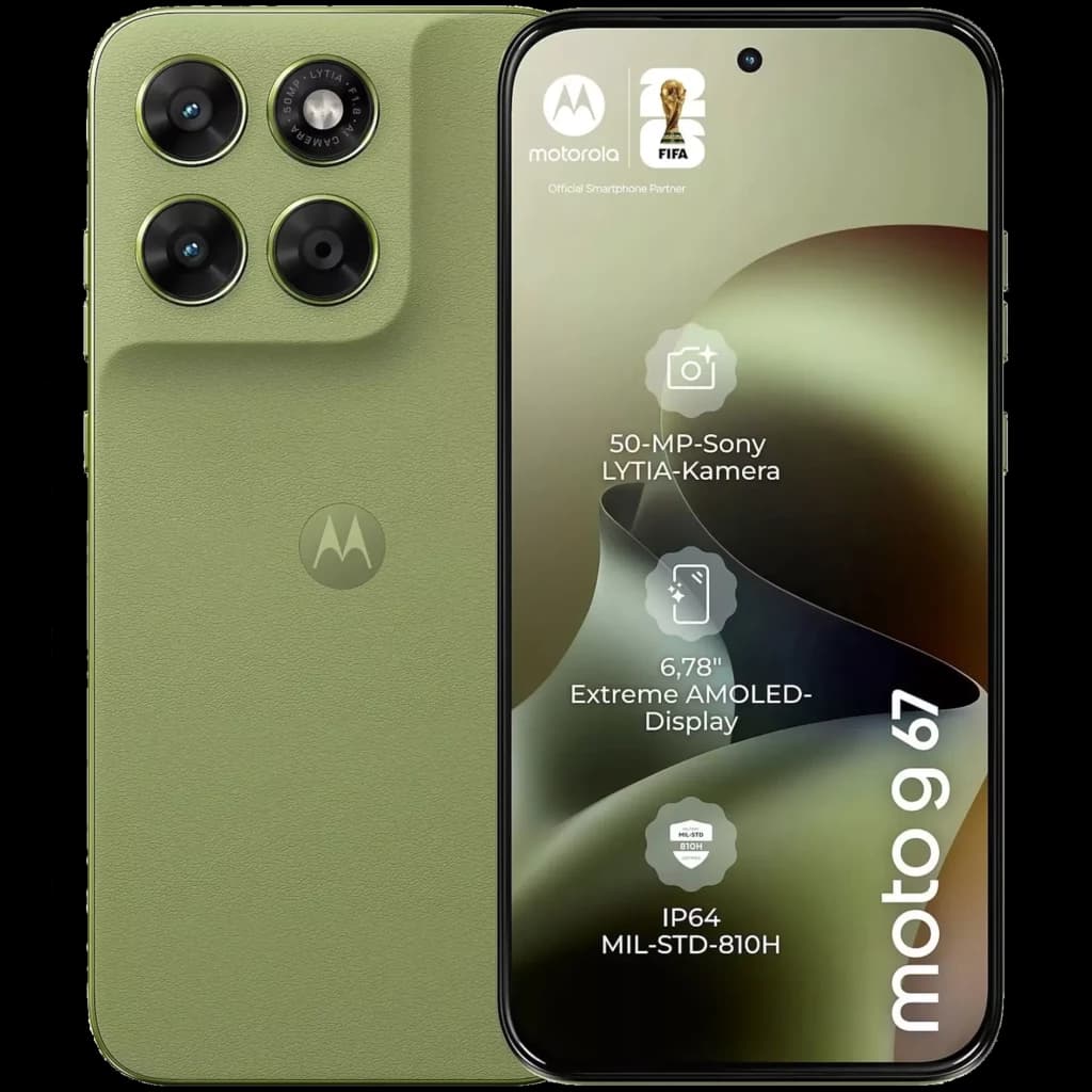 Smartphone verde com três câmeras traseiras grandes, tela AMOLED 6,78 pol com furo central, texto moto g67 na frente, acabamento fosco e logotipo Motorola