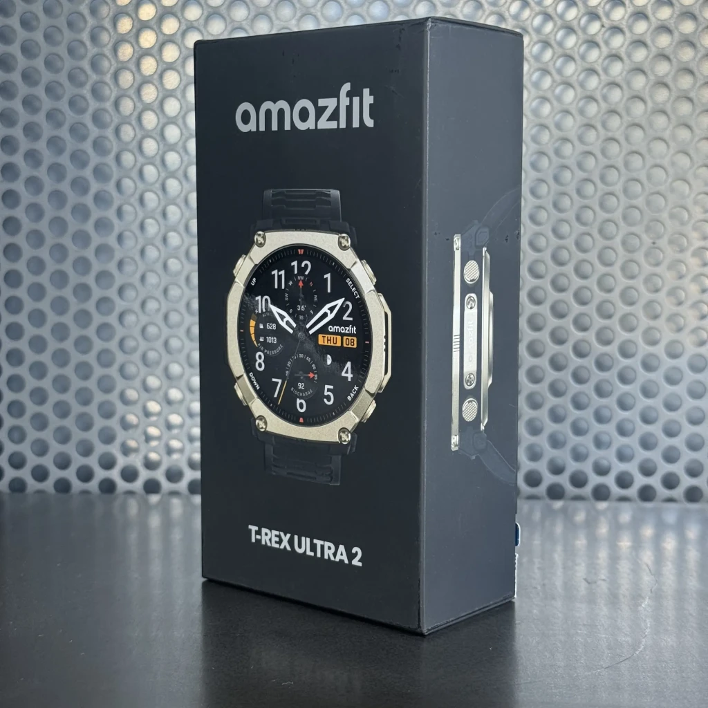 Amazfit T-Rex Ultra 2 Magma Negro con bisel metálico, correa negra con interior naranja, pantalla AMOLED 1,5 pulgadas, botones robustos y diseño resistente - Ítem2