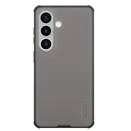 Capa Nillkin Super Frosted Shield Pro para Samsung Galaxy S26+ em preto translúcido, textura antiderrapante, cantos reforçados e recorte preciso para câmeras
