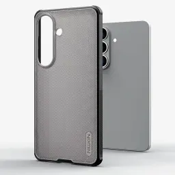 Capa Nillkin Super Frosted Shield Pro para Samsung Galaxy S26+ em Transparent Black, textura antiderrapante, bordas reforçadas e recortes precisos