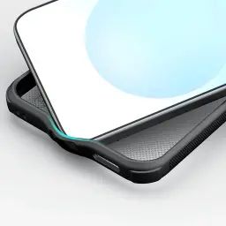 Capa Nillkin Super Frosted Shield Pro para Samsung Galaxy S26+ em preto translúcido, bordas reforçadas, textura antiderrapante e recortes precisos