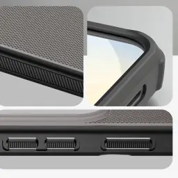 Capa Nillkin Super Frosted Shield Pro para Samsung Galaxy S26+ em preto translúcido, textura antiderrapante, botões cobertos, bordas elevadas e recortes