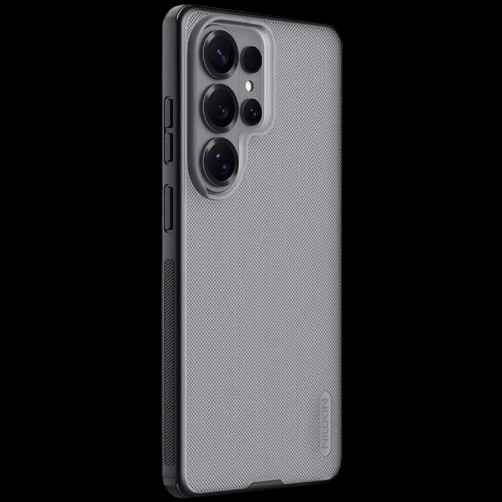 Nillkin Capa Super Frosted Shield Pro para Samsung Galaxy S26 Ultra em preto translúcido, textura antiderrapante, bordas reforçadas e recorte preciso das