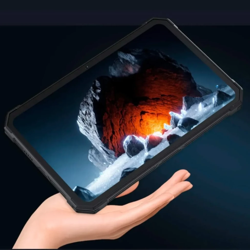 Tablette robuste noire Cubot Tab KingKong Mini 8.68 avec coque antichoc texturée, accents orange, module photo arrière angulaire et logo CUBOT central - Ítem7