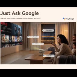Wanbo Vali 1 Pro 900 Lúmenes ANSI Google TV proyector portátil blanco con control remoto por voz Hey Google proyectando contenido en sala moderna familiar
