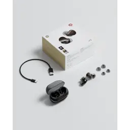 SoundPEATS H3 TWS Titanium Black: estuche de carga negro mate, auriculares intrauditivos brillantes, cable USB-C corto y juegos de almohadillas de silicona