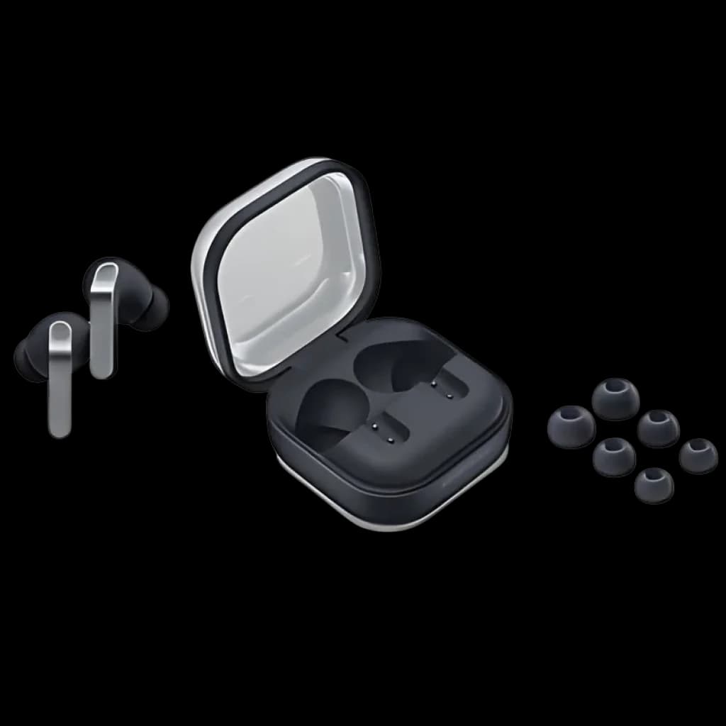 Estuche negro compacto con bisagra metalizada y huecos para carga, incluye dos Galaxy Buds4 R540 negros con vástago plateado y almohadillas de silicona
