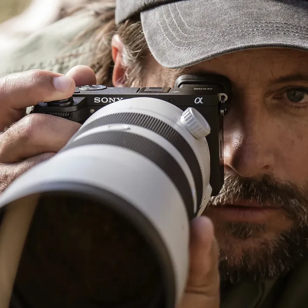 Câmara Mirrorless APS-C com Lente Sony Alpha 6700 18-135mm e Gravação de Vídeo em 4K 120p - Item5