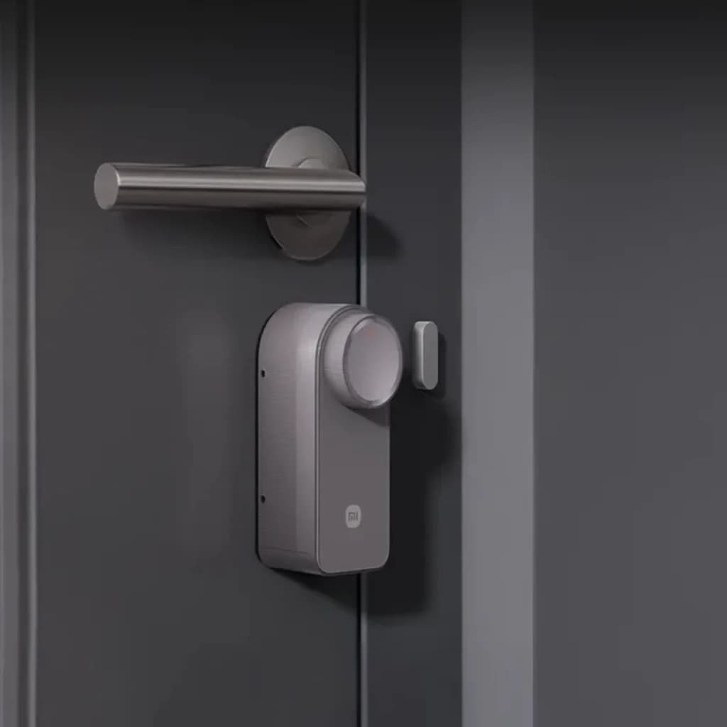Cerradura inteligente Xiaomi Self-Install sin teclado en acabado gris, montaje interior con perilla motorizada cilíndrica y sensor magnético