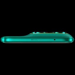 Borde superior en verde Sporting Green con módulo de cámaras dual elevadas, micrófono y logotipo Dolby Atmos, acabado mate con textura sutil