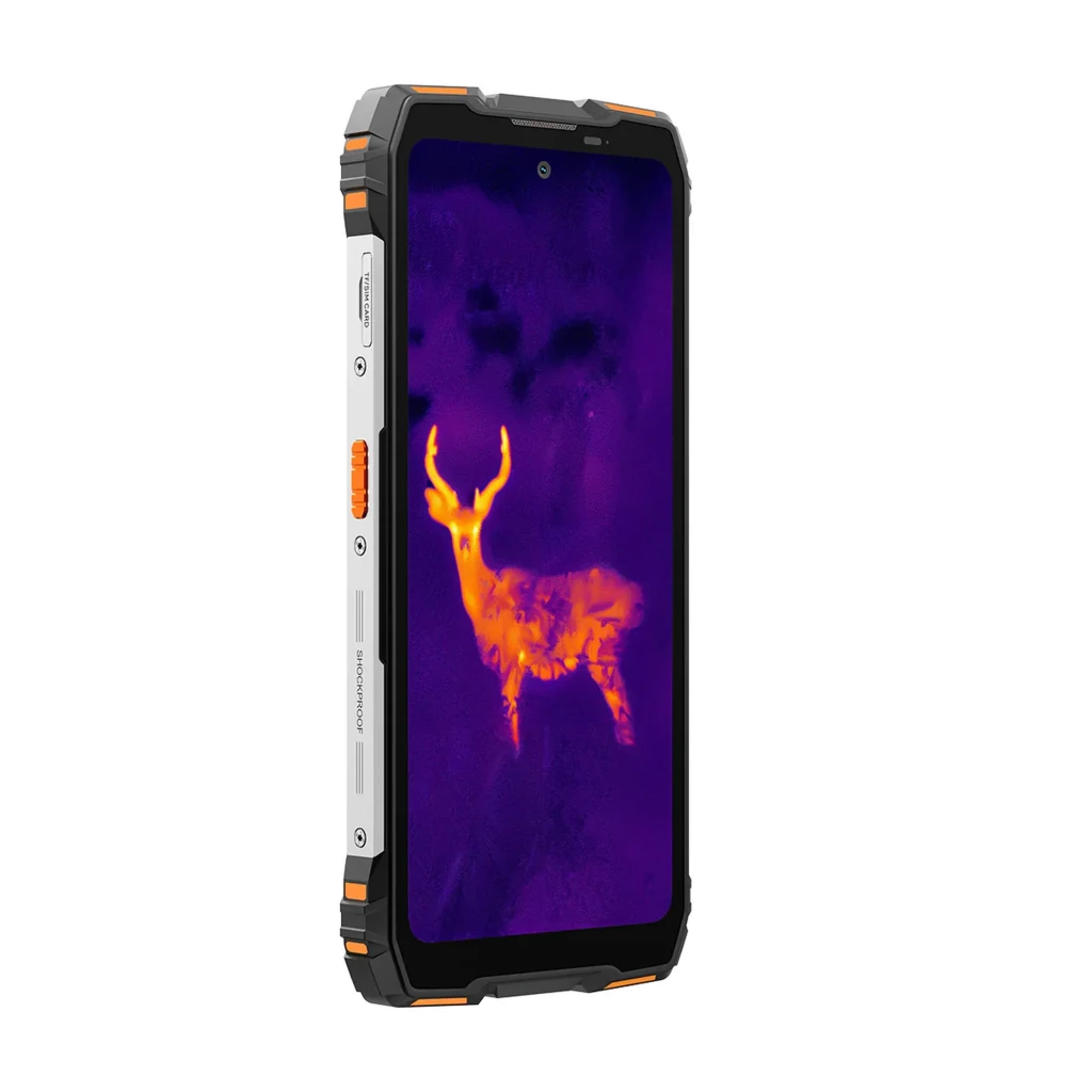 Oscal Pilot 6 laranja robusto com ecrã FullHD+, módulo de câmeras saliente, grelhas metálicas, bordas reforçadas e visor térmico exibindo cervo em - Item4