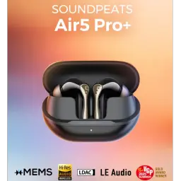 Estuche negro compacto con auriculares TWS SoundPEATS Air5 Pro+ de vástago metálico, LEDs frontales y logotipo; destaca compatibilidad Hi-Res, LDAC y LE Audio