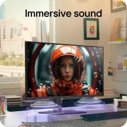 LG 32U720A-B 31,5 UHD IPS 60 Hz con biseles finos, peana delgada y altavoces integrados; pantalla mostrando escena espacial vívida en escritorio moderno