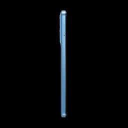 Borde lateral del Motorola Moto G17 en color Alaskan Blue con acabado mate y botón de encendido, perfil delgado y líneas limpias