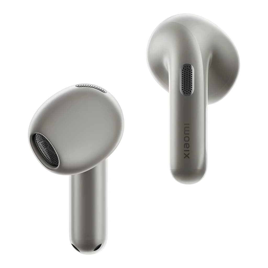 Auriculares Xiaomi Buds 6 en gris titanio, diseño semi in-ear con vástago corto, rejillas metálicas y acabado mate elegante; TWS Bluetooth 5.4 y ANC
