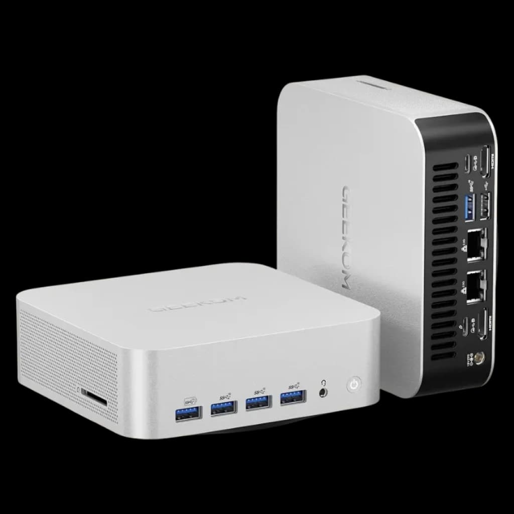 Mini-PC GEEKOM A8 Max avec boîtier métallique compact et ports en façade