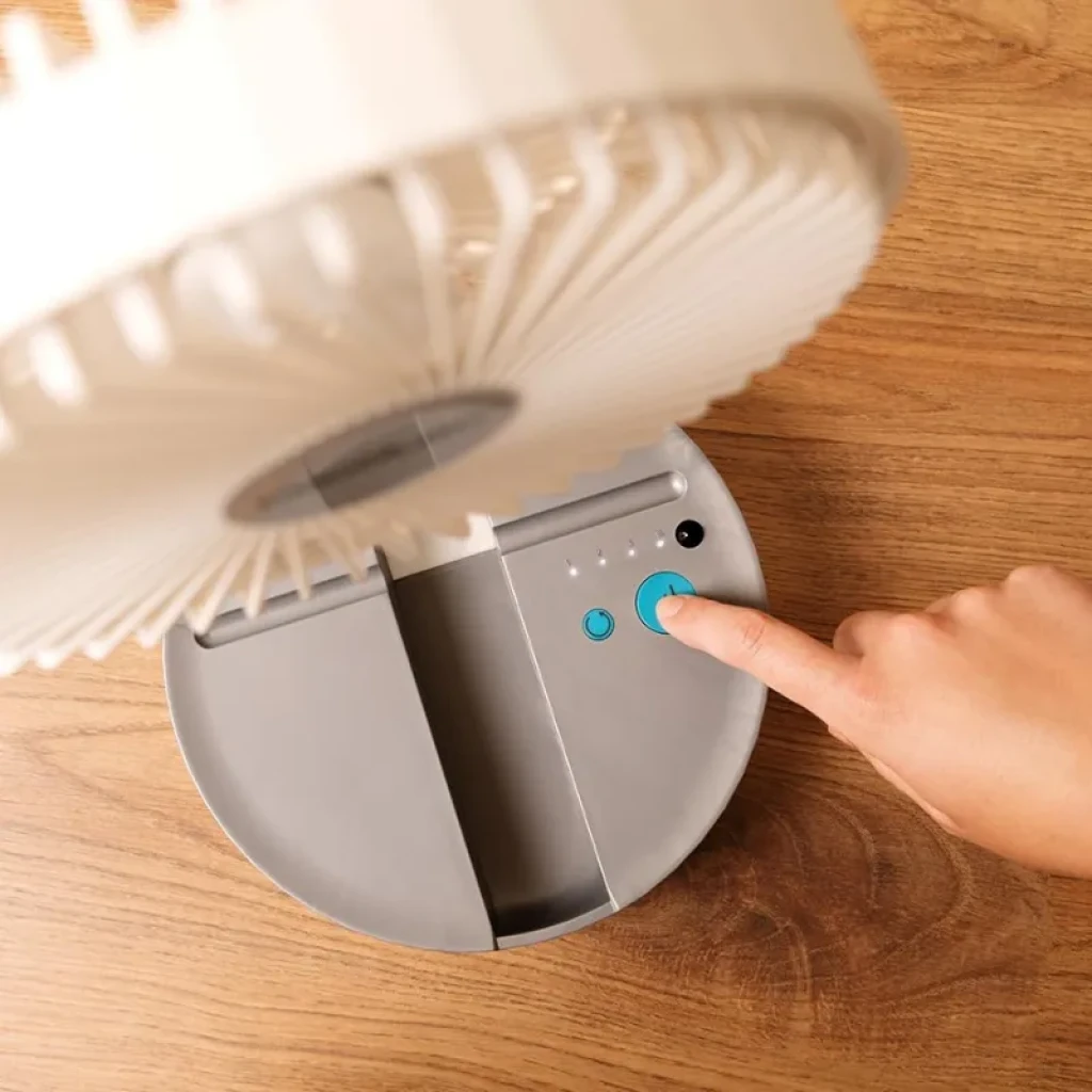 Ventilador Cecotec EnergySilence 800 FoldAir extendido en modo pie con mástil de aluminio y plegado en modo sobremesa - Ítem3