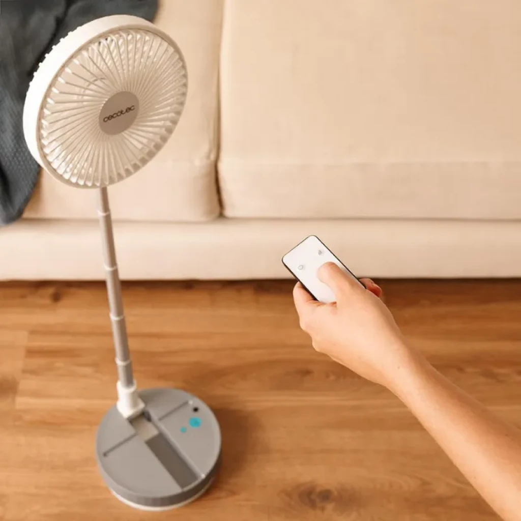 Ventilador Cecotec EnergySilence 800 FoldAir extendido en modo pie con mástil de aluminio y plegado en modo sobremesa - Ítem4