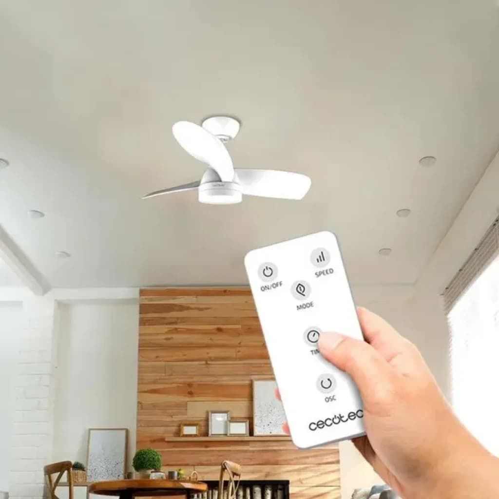 Cecotec EnergySilence Aero 3050 Blanco, ventilador de techo compacto con 3 aspas curvas blancas, diseño minimalista y mando a distancia para control de