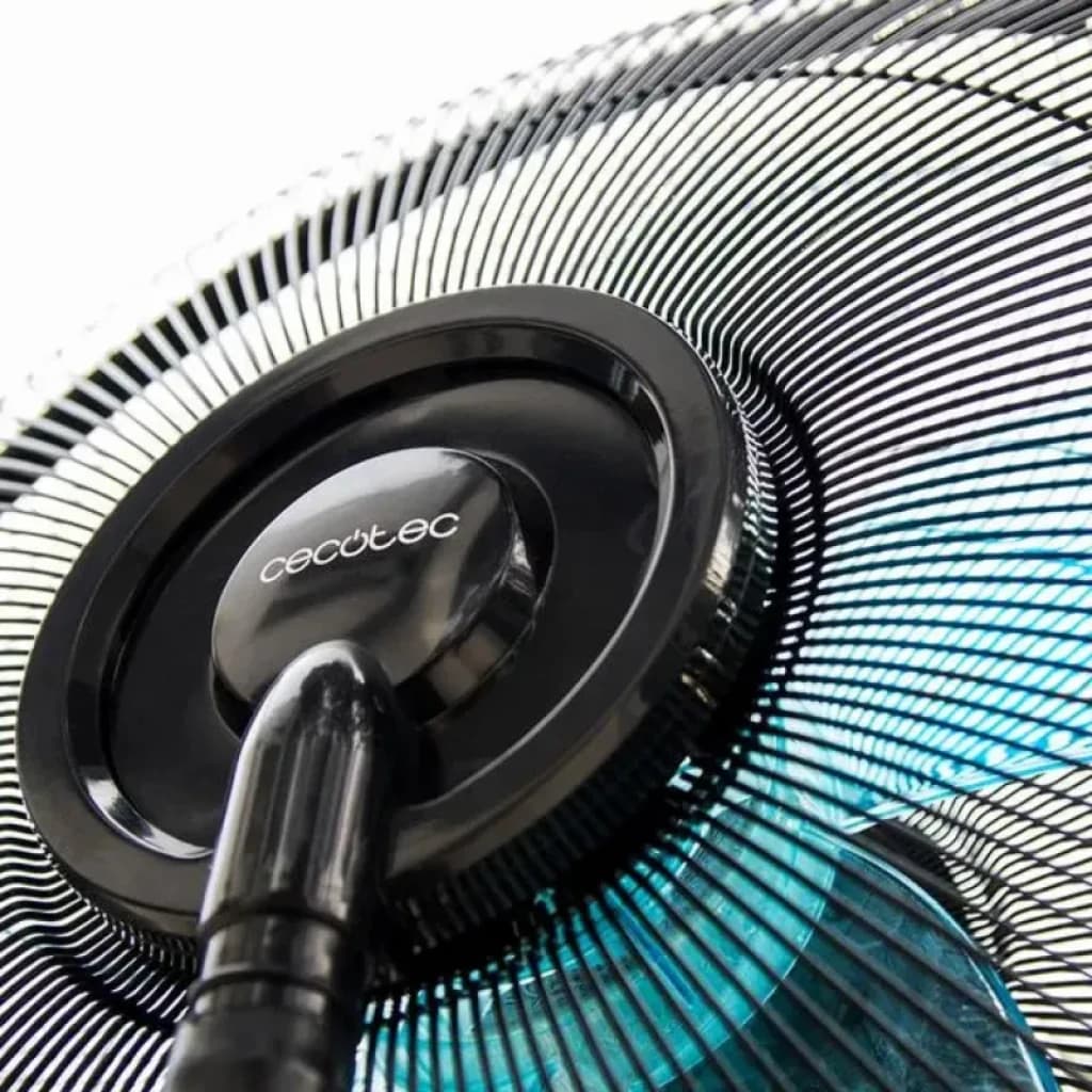 Cecotec EnergySilence 690 Freshessence ventilador con rejilla metálica densa, aspas azules translúcidas y motor central negro de acabado brillante