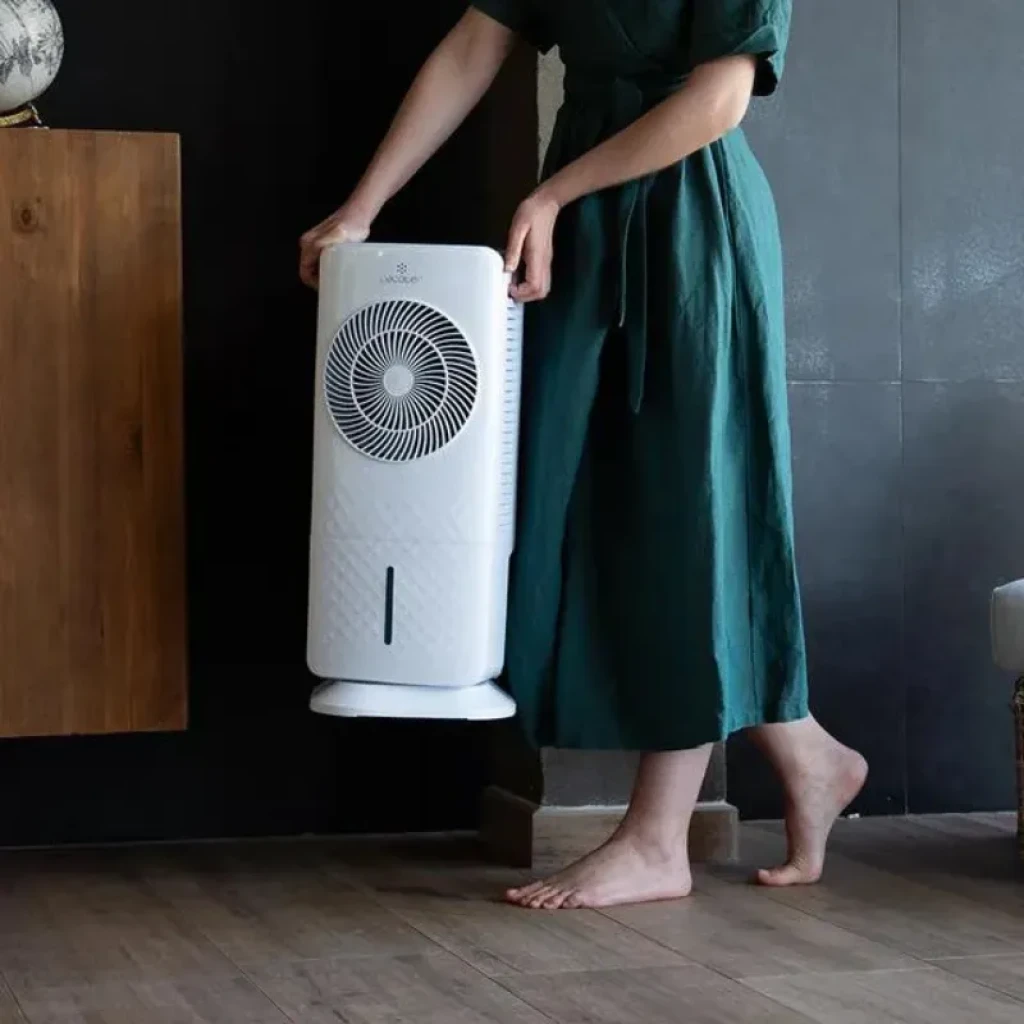 Vista frontal do climatizador Cecotec EnergySilence 3500 Cool Compact Smart com grelha oscilante - Item2