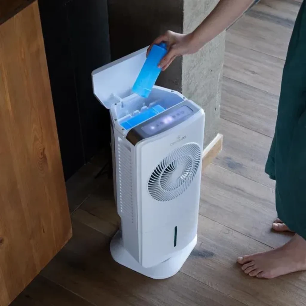 Vista frontal do climatizador Cecotec EnergySilence 3500 Cool Compact Smart com grelha oscilante - Item4