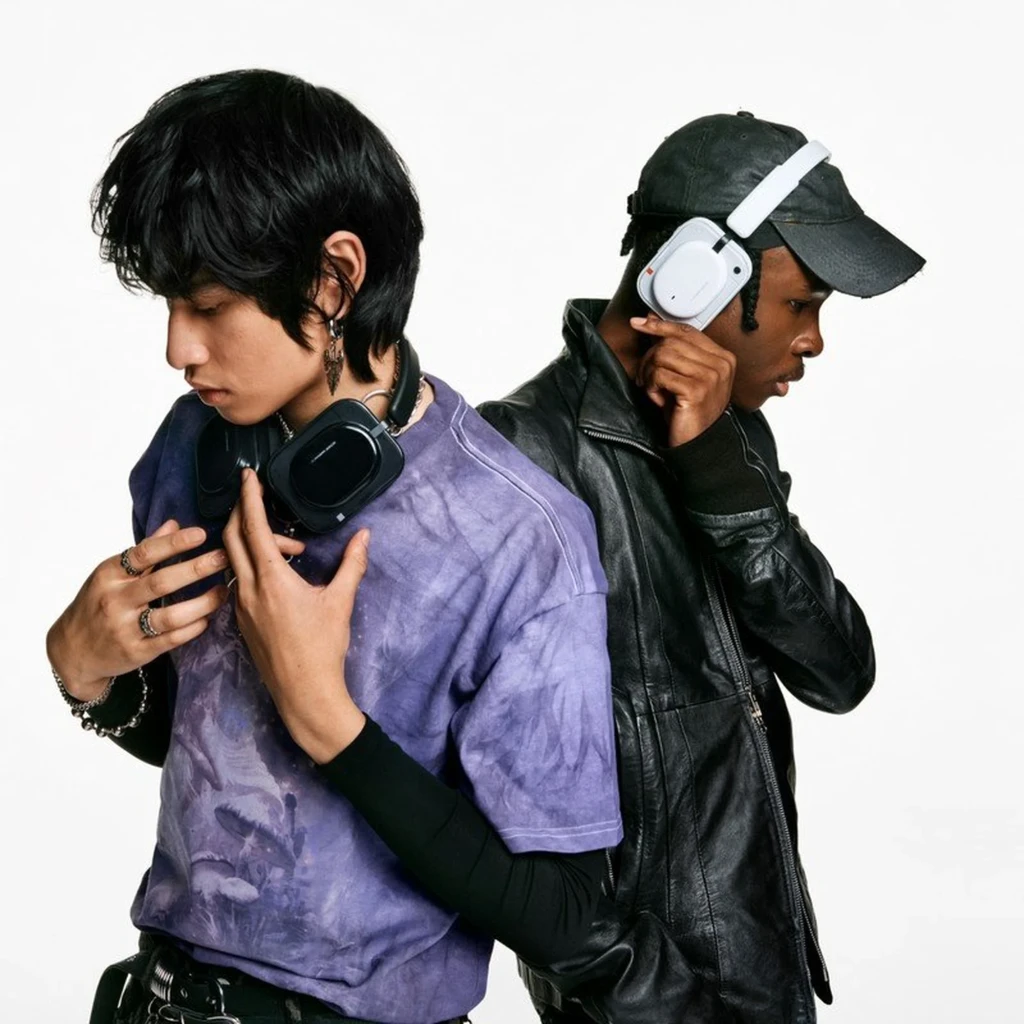 Auriculares Nothing Headphone a Negro de diadema, diseño cuadrado con copas grandes brillantes, almohadillas acolchadas, diadema ajustable y acabado mate - Ítem9