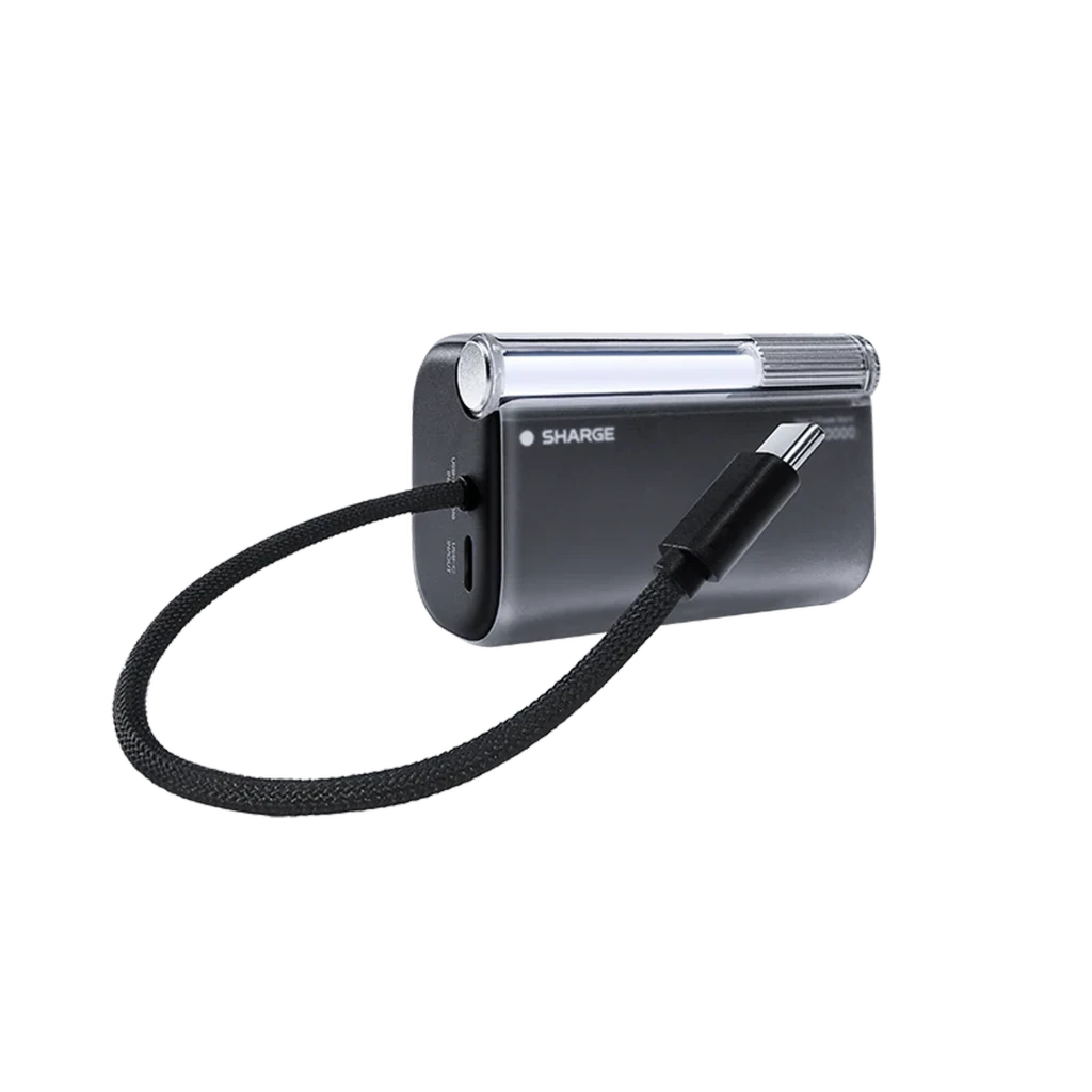 SHARGE Flow 3 45 W 10000 mAh com cabo USB-C integrado, corpo preto translúcido, display lateral de LED, laço de transporte e porta USB-C frontal - Item2