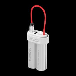 SHARGE Pouch Mini 30W 10000 mAh con cable USB-C rojo integrado, diseño compacto blanco y plateado, doble cilindro, puerto USB-A y botón indicador