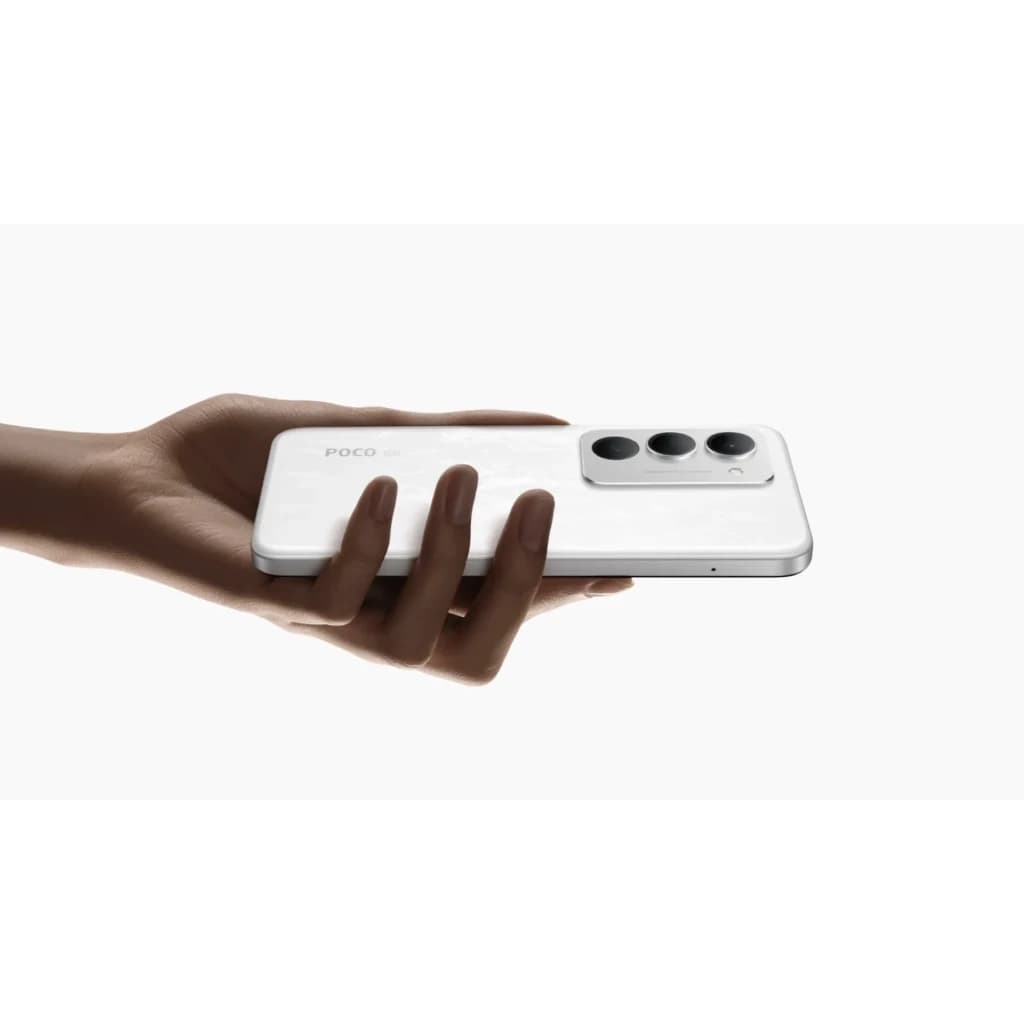 Xiaomi Poco M8s 5G branco em mão, traseira perolada com módulo triplo de câmeras saliente e bordas retas, design fino e elegante
