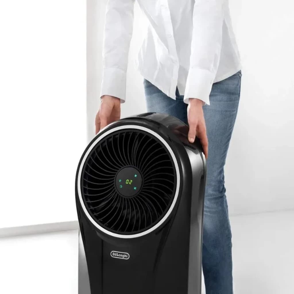 DeLonghi EV250 Noir climatiseur évaporatif compact avec grande grille circulaire, écran LED vert central et poignée intégrée pour transport facile