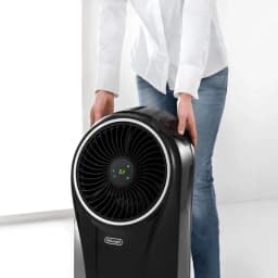 DeLonghi EV250 Noir climatiseur évaporatif compact avec grande grille circulaire, écran LED vert central et poignée intégrée pour transport facile