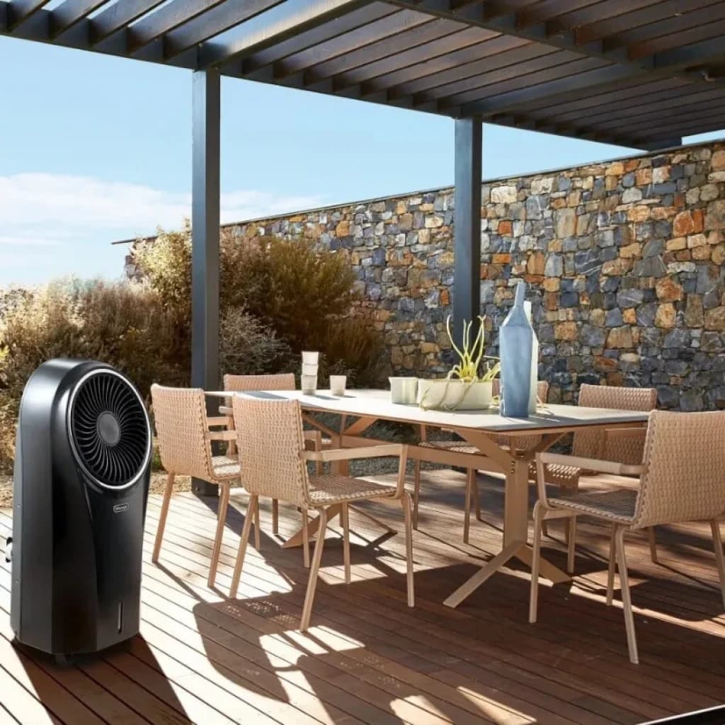 DeLonghi EV250 Noir climatiseur évaporatif portable noir, turbine frontale circulaire, prise dair latérale, design compact, idéal terrasse et intérieur