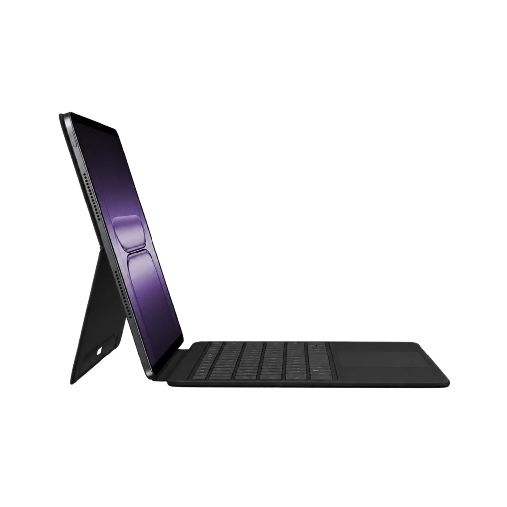 Teclado inteligente OnePlus Pad 4 en negro, diseño delgado con teclas de perfil bajo, base magnética y funda trasera protectora con recorte para cámara - Ítem1