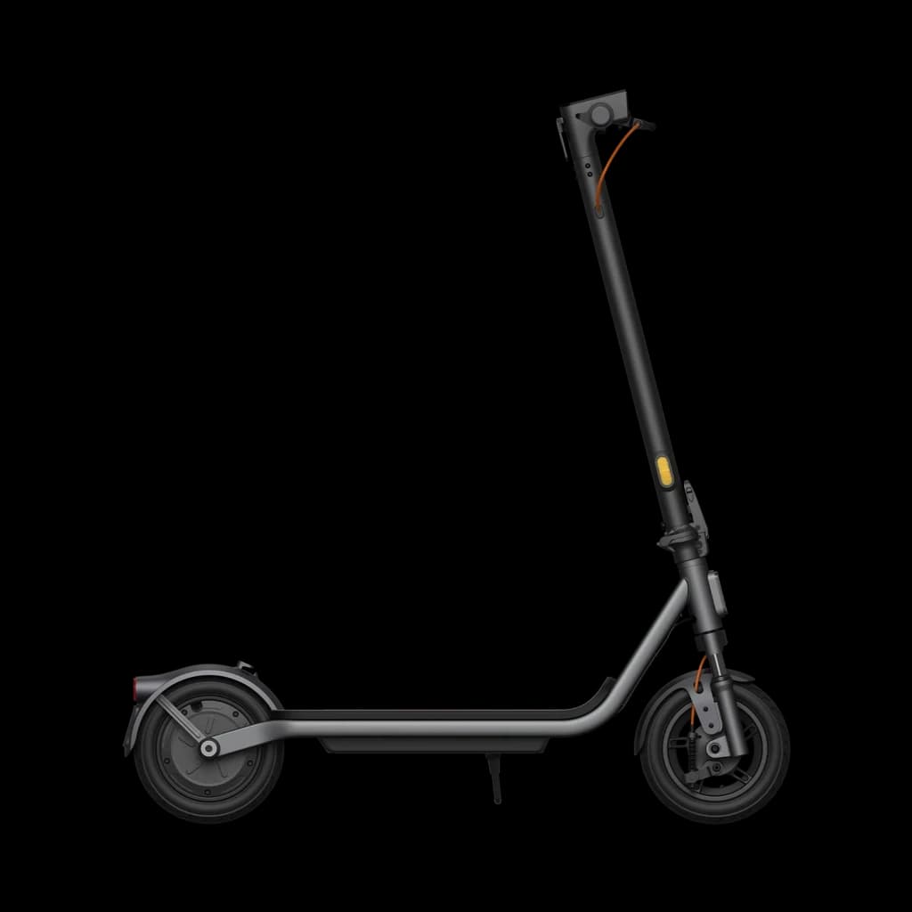 Patinete Xiaomi Electric Scooter 6 Lite negro mate, marco plegable, ruedas 10 pulgadas, luz delantera LED, cableado naranja visible y freno trasero integrado