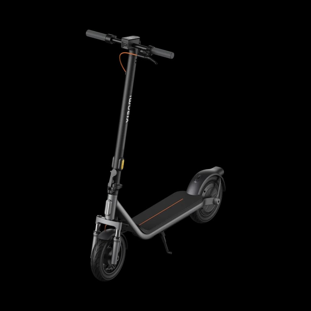 Patinete Xiaomi Electric Scooter 6 Lite negro, diseño plegable, manillar recto, neumáticos 10 pulgadas, deck antideslizante y luz delantera integrada