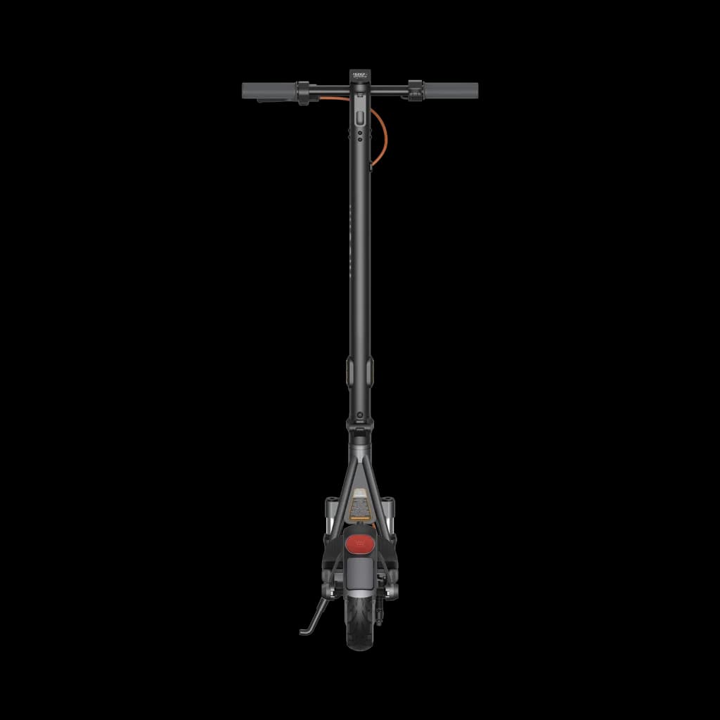 Patinete Xiaomi Electric Scooter 6 Lite negro, vista frontal plegable. Manillar recto, timbre cobrizo, rueda trasera 10 pulgadas con luz roja y guardabarros.